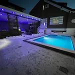 Villas By Expert Delux
