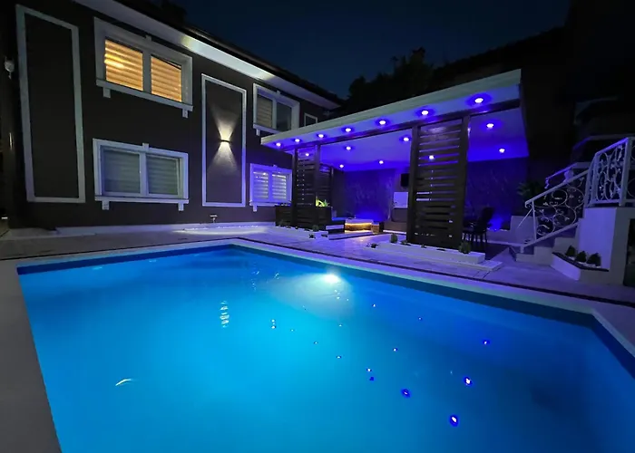 Villas By Expert Delux